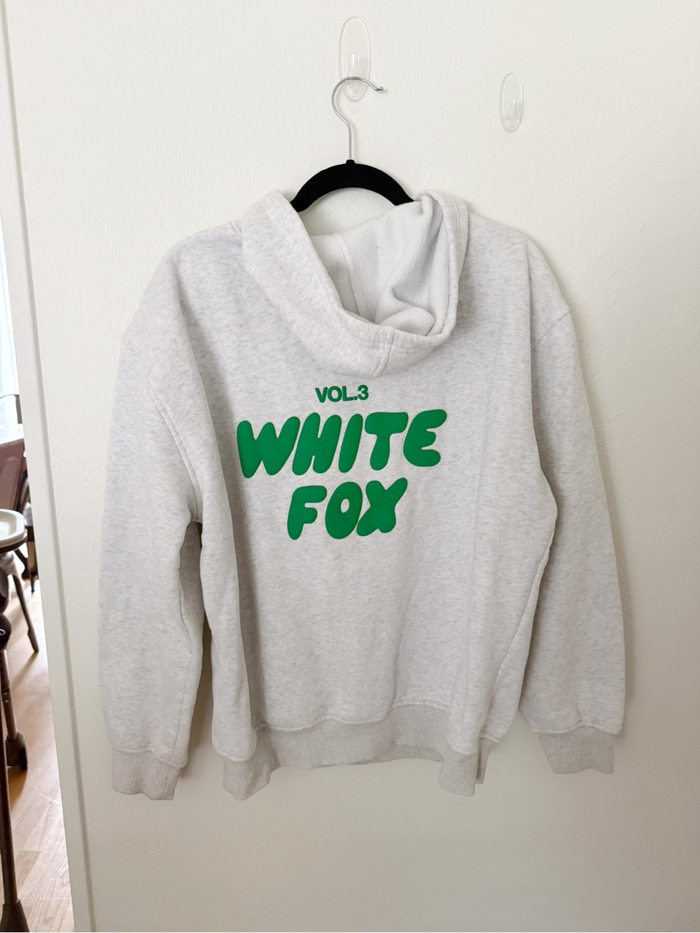 White Fox Boutique Offstage Light Gray Hoodie Sz M/L - Picture 2 of 12